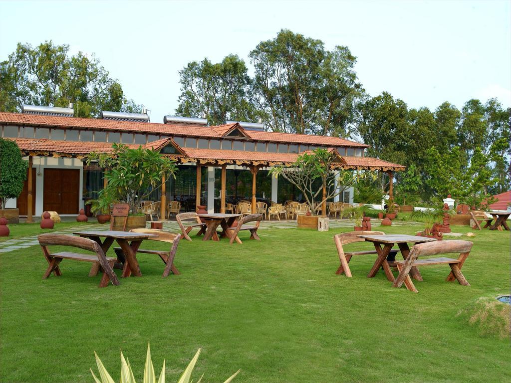 Chariot Beach Resort Mahabalipuram Extérieur photo